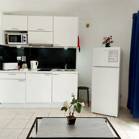 With Sunny Private Terrace - Secure Bike Or Board Storage Σπίτι διακοπών